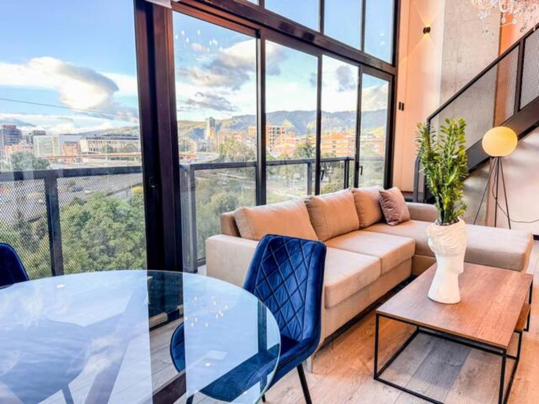 Appartement Skyline - Elegant Living With Coworking & Scenic Views *