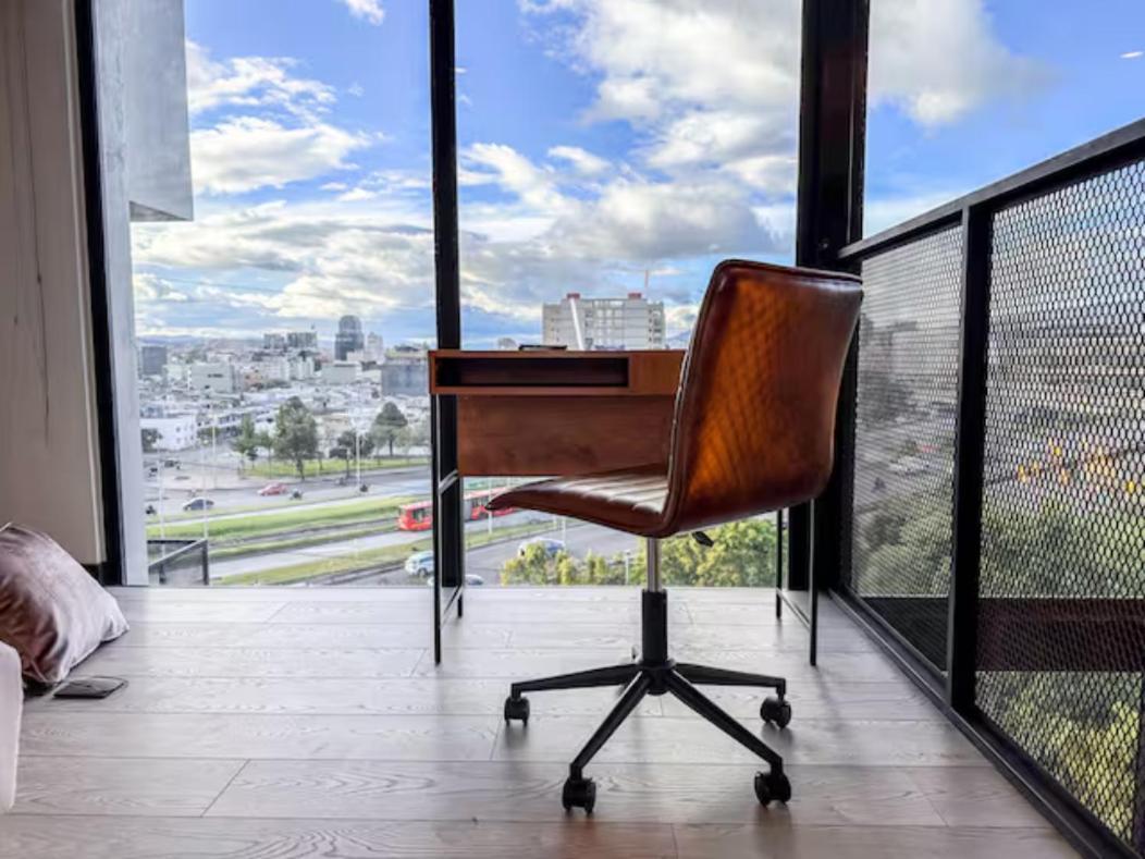 Appartement Skyline - Elegant Living With Coworking & Scenic Views Bogotá